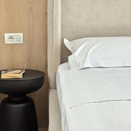 Stylish Base - Center