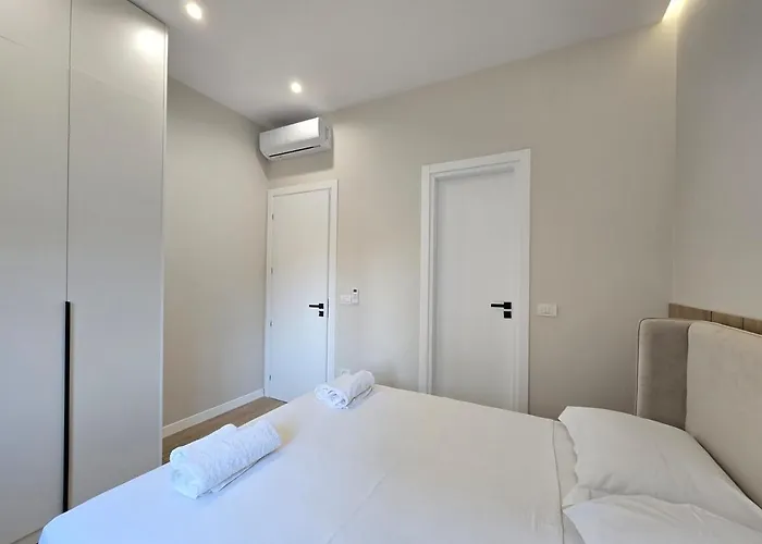 Apartman Stylish Base - Center Tirana